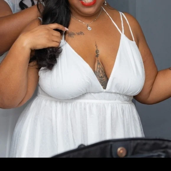 Belle Plus Dobby Mesh Hem Wedding Dress - Picture 5 of 6